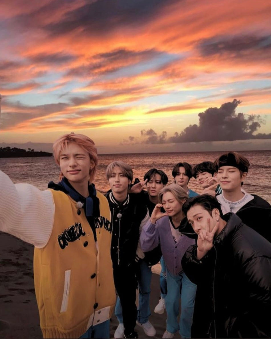 Stray Kids Group Blanket